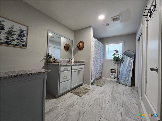 708 S Main Street, Copperas Cove, TX 76522