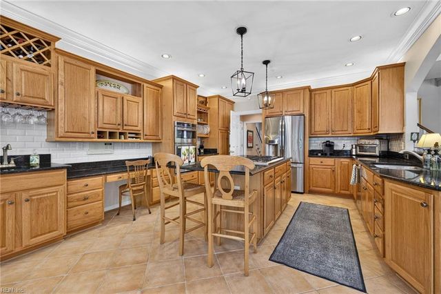 1042 Caton DR, Virginia Beach, VA 23454