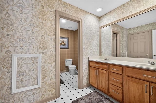 1042 Caton DR, Virginia Beach, VA 23454
