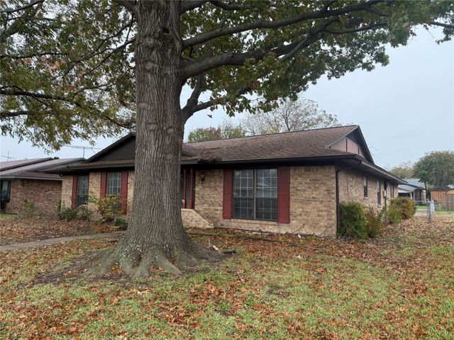 3402 Blueridge Lane, Garland, TX 75042