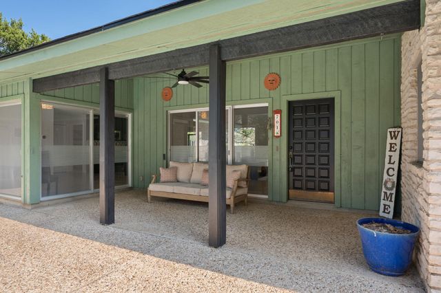 701 Dragon, Lakeway, TX 78734