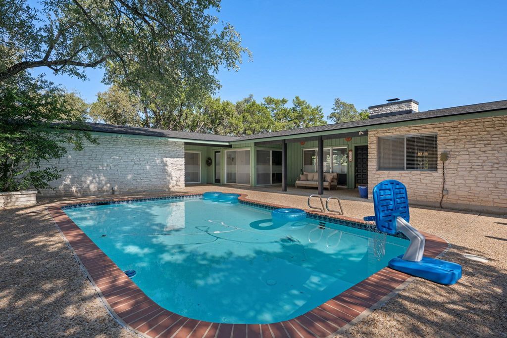 701 Dragon, Lakeway, TX 78734