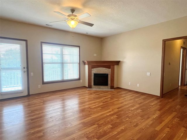 2602 NE Oak Drive 6, Ankeny, IA 50021