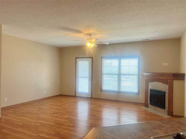 2602 NE Oak Drive 6, Ankeny, IA 50021