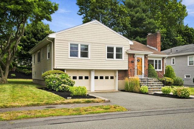 48 Auburndale Road, Marblehead, MA 01945