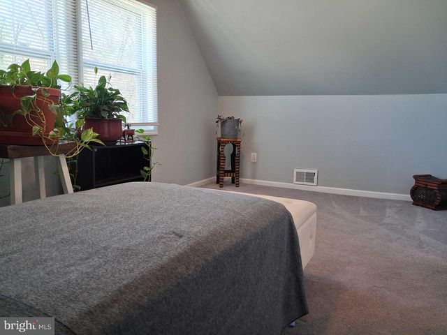 41 EVERGREEN DR, Willingboro, NJ 08046