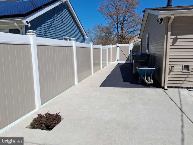 41 EVERGREEN DR, Willingboro, NJ 08046