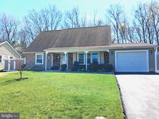 41 EVERGREEN DR, Willingboro, NJ 08046