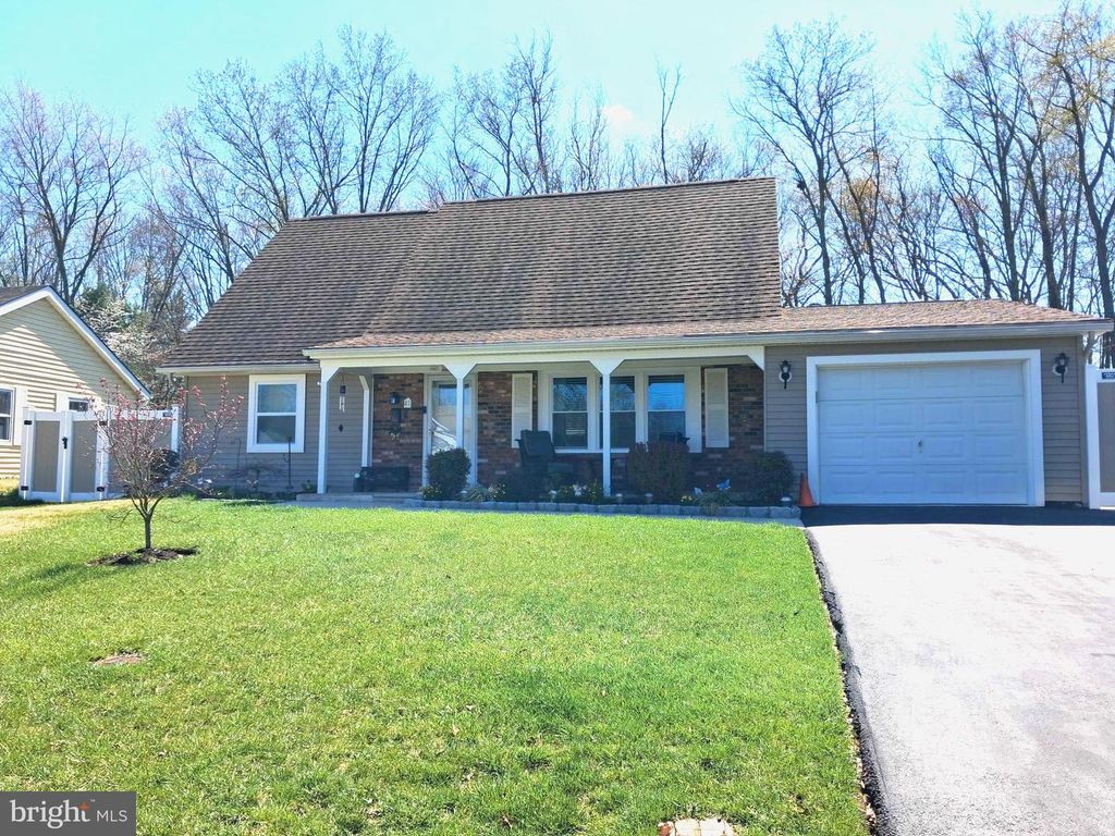 41 EVERGREEN DR, Willingboro, NJ 08046