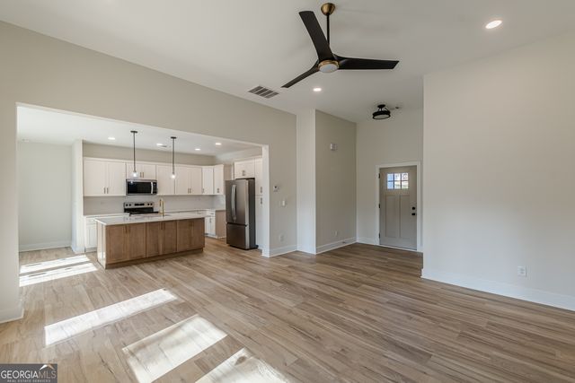 5545 Woodland Drive, Douglasville, GA 30135