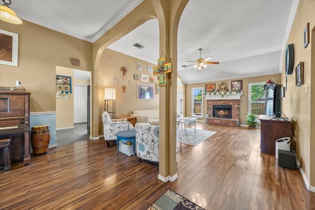 302 Glen Oak Trail, Forney, TX 75126