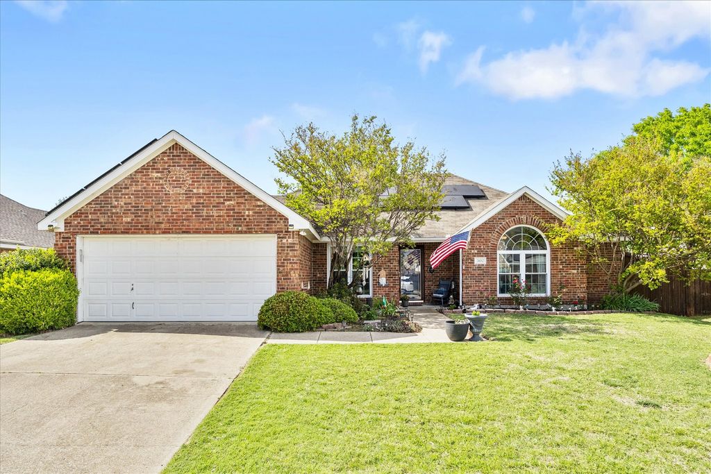 302 Glen Oak Trail, Forney, TX 75126