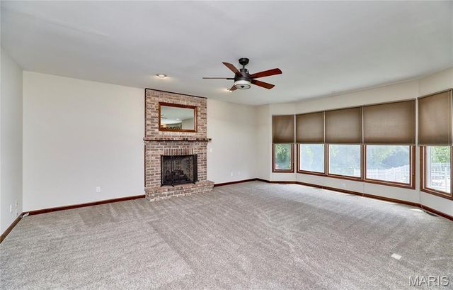 16 Delacroix Place, St Charles, MO 63303