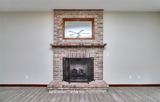 16 Delacroix Place, St Charles, MO 63303
