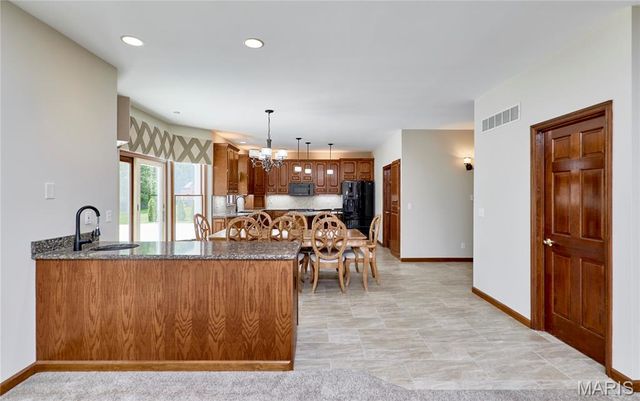 16 Delacroix Place, St Charles, MO 63303