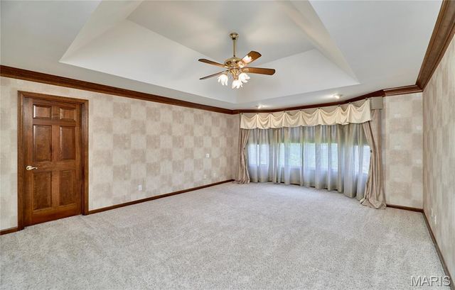 16 Delacroix Place, St Charles, MO 63303