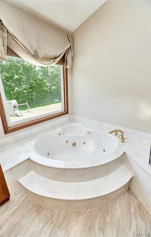 16 Delacroix Place, St Charles, MO 63303