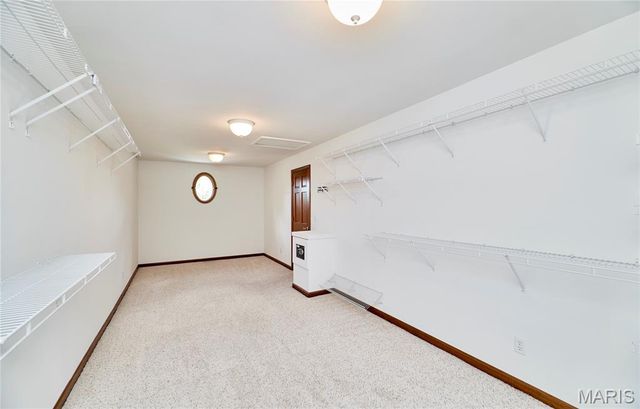 16 Delacroix Place, St Charles, MO 63303