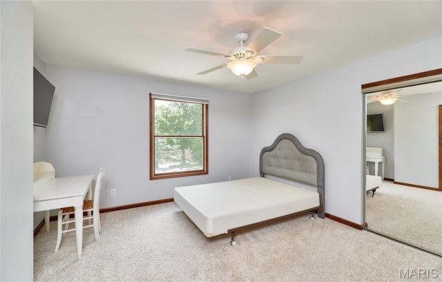 16 Delacroix Place, St Charles, MO 63303