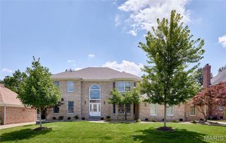 16 Delacroix Place, St Charles, MO 63303