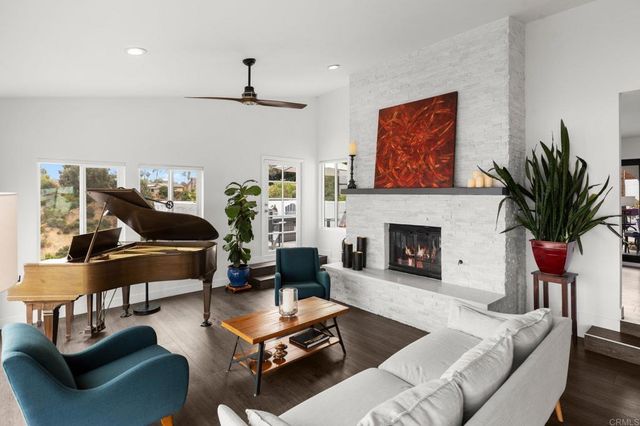 1414 Franciscan Way, San Diego, CA 92116