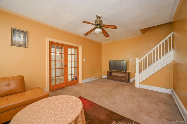18806 Mangin Avenue, Saint Albans, NY 11412