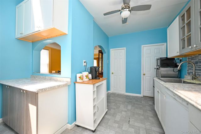 18806 Mangin Avenue, Saint Albans, NY 11412