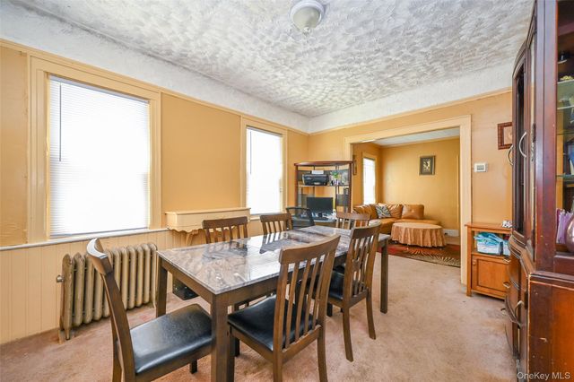 18806 Mangin Avenue, Saint Albans, NY 11412