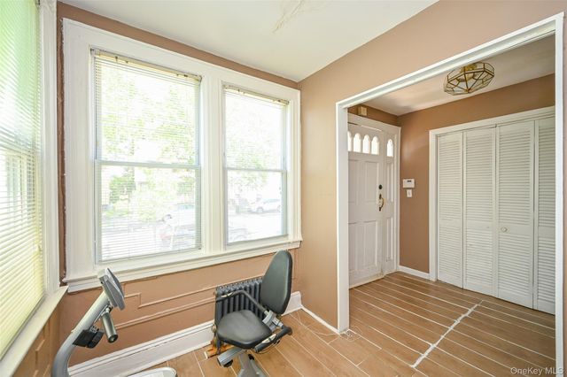 18806 Mangin Avenue, Saint Albans, NY 11412