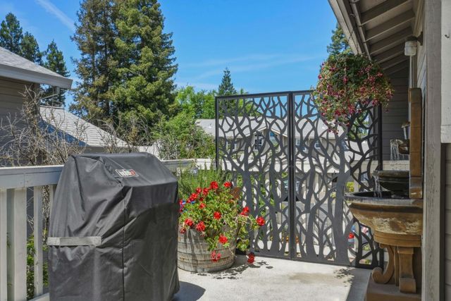 4705 Courtland Lane, Carmichael, CA 95608