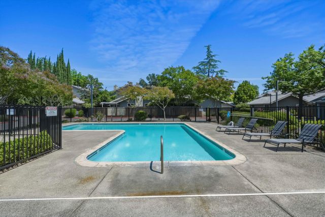 4705 Courtland Lane, Carmichael, CA 95608
