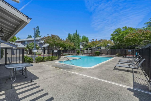 4705 Courtland Lane, Carmichael, CA 95608