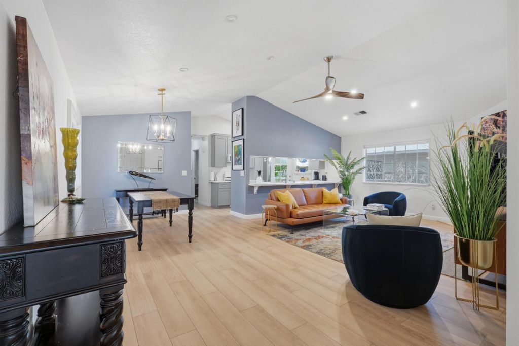 4705 Courtland Lane, Carmichael, CA 95608