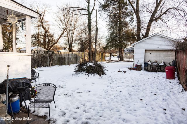 2304 Ratcliffe Ave, Louisville, KY 40216