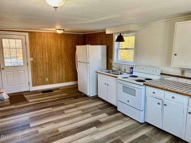 1141 County Route 24, Granville, NY 12832