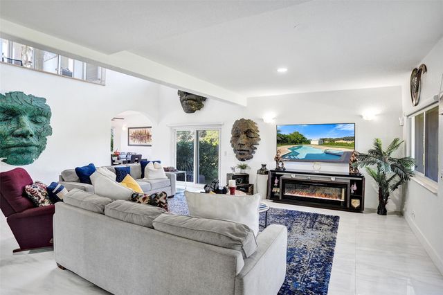 3061 SW 117th Ave, Davie, FL 33330