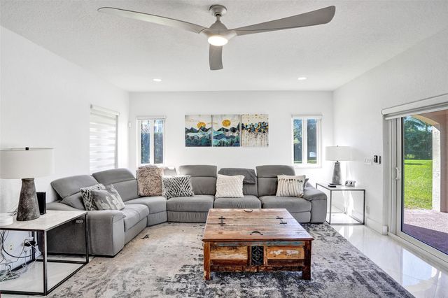 3061 SW 117th Ave, Davie, FL 33330