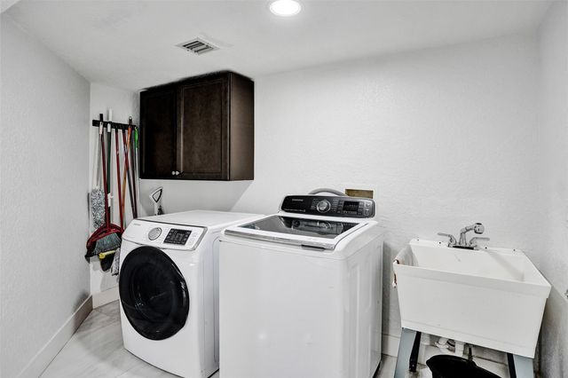 3061 SW 117th Ave, Davie, FL 33330