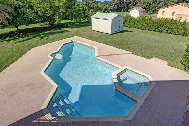 3061 SW 117th Ave, Davie, FL 33330