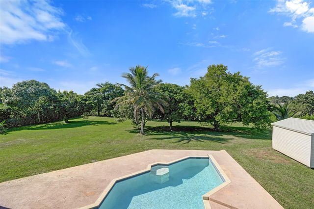 3061 SW 117th Ave, Davie, FL 33330