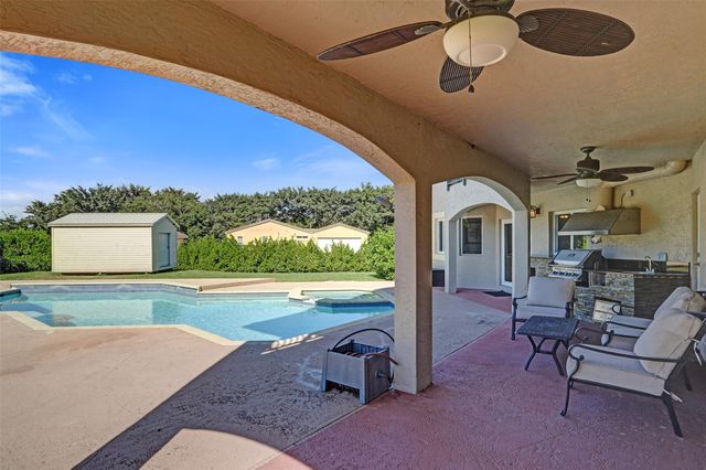 3061 SW 117th Ave, Davie, FL 33330