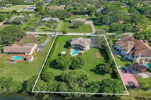 3061 SW 117th Ave, Davie, FL 33330
