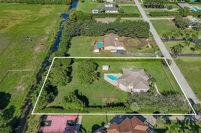 3061 SW 117th Ave, Davie, FL 33330