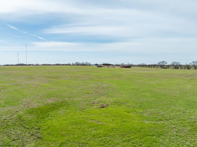 325 HCR 4264, Bynum, TX 76631