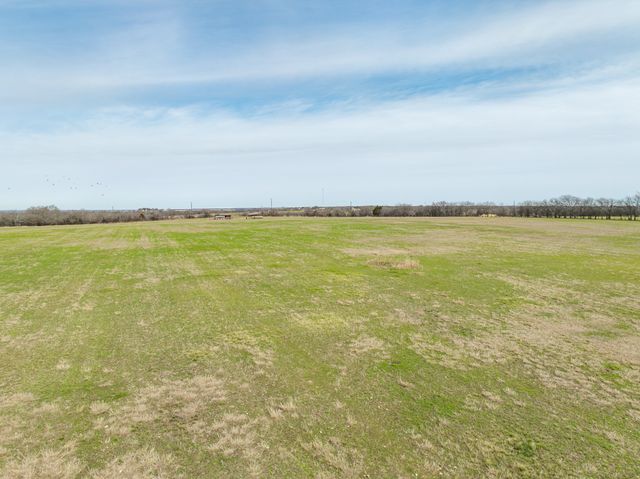 325 HCR 4264, Bynum, TX 76631