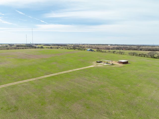 325 HCR 4264, Bynum, TX 76631