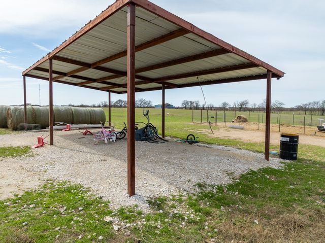 325 HCR 4264, Bynum, TX 76631