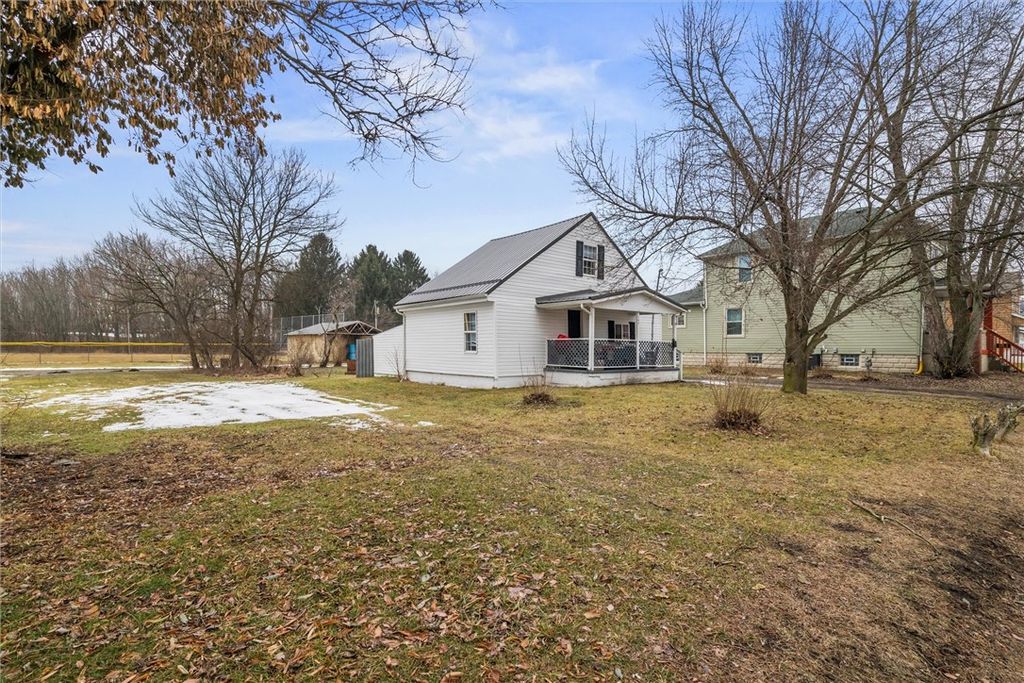 304 S Liberty St, New Castle, PA 16102