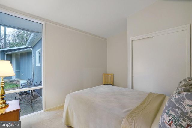 2406 BRENTWOOD PL, Alexandria, VA 22306