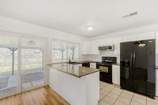 6345 Dorchester Trail, North Richland Hills, TX 76182